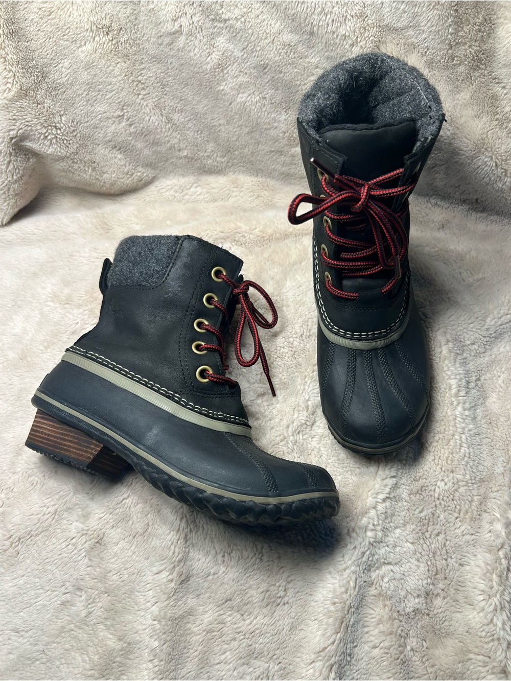 Sorel Women's Slimpack II Lace waterproof boots size 6.5